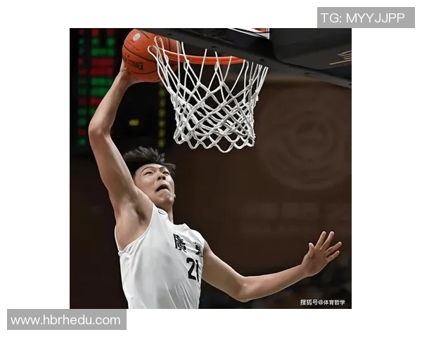 张昊的奋斗历程与人生哲学探讨：从平凡到卓越的成长之路