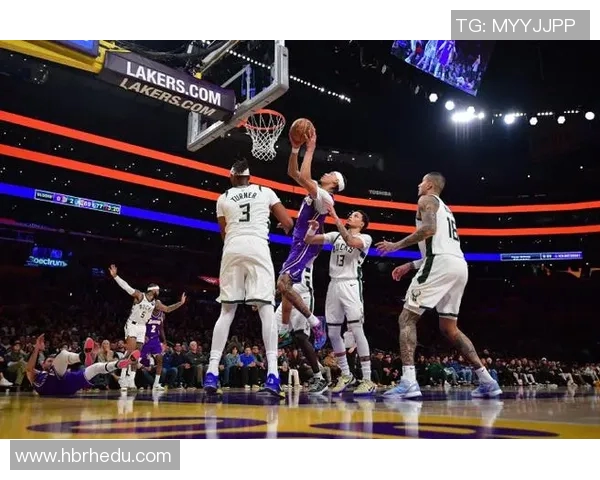 湖人对决雄鹿精彩全场集锦回顾,感受篮球盛宴的激情与魅力 湖人对决雄鹿精彩全场集锦回顾,感受篮球盛宴的激情与魅力