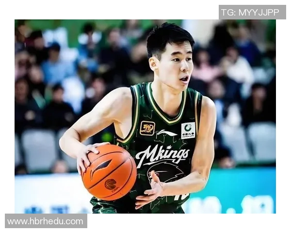 郭昊文：从篮球新星到未来之星的成长之路与挑战