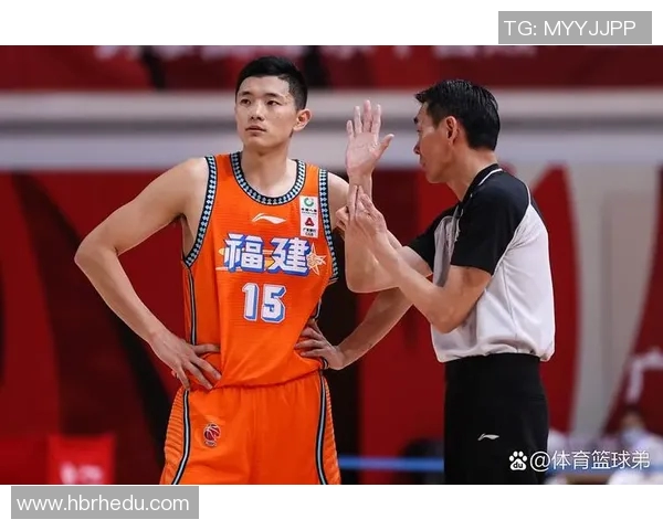 陈林坚：从青涩少年到篮球场上的闪耀明星之路