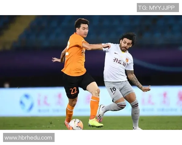 雷霆与爵士激战正酣大比分对决引发球迷热议与期待