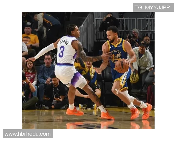 10月20日勇士对爵士精彩比赛录像回顾与分析