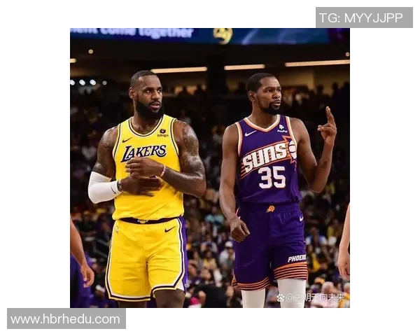 WWE精彩对决詹姆斯与杜兰的巅峰对抗赛引发热烈讨论 WWE精彩对决詹姆斯与杜兰的巅峰对抗赛引发热烈讨论