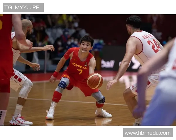 北京首钢与广东队争夺总冠军的激烈对决引发球迷热议与期待