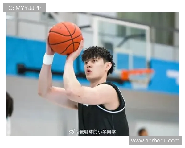 曾凡博的篮球梦想与奋斗历程揭秘未来星途如何璀璨绽放 曾凡博的篮球梦想与奋斗历程揭秘未来星途如何璀璨绽放